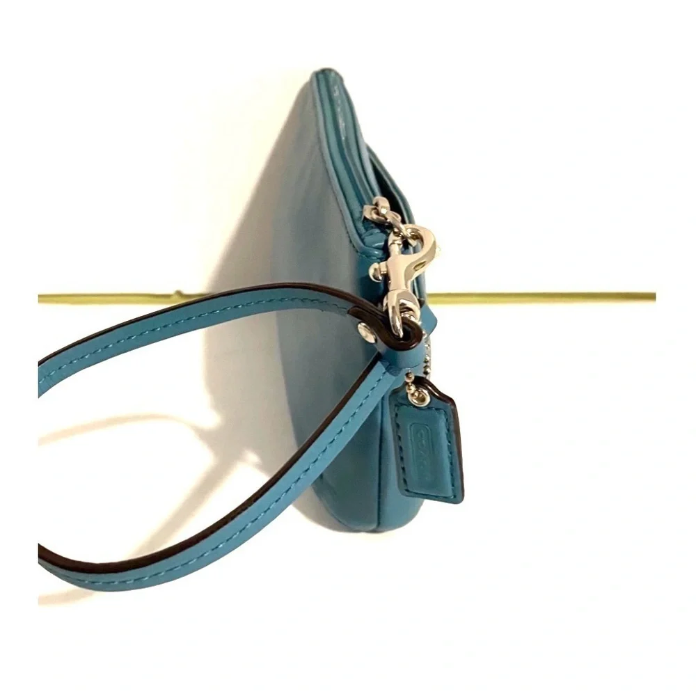 Coach vintage blue leather wristlet